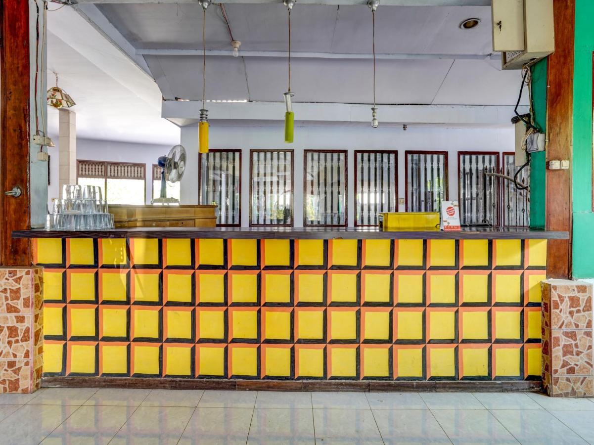 OYO 3710 Izzi Hotel Lamongan Esterno foto